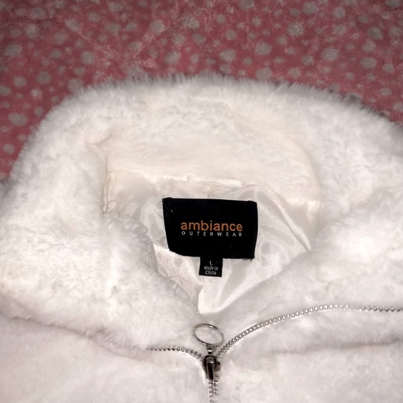 y2k white fluffy jacket. (Kids Large) - Picture 2 of 5